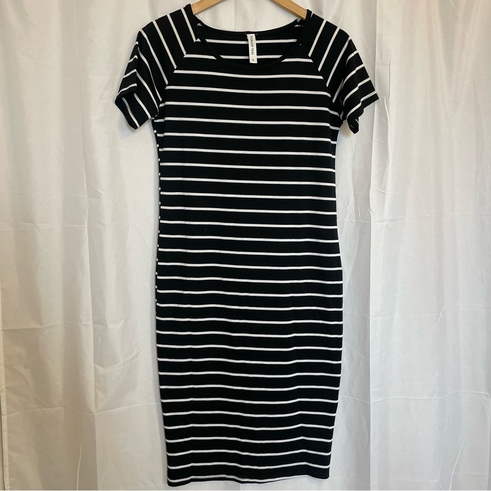 TICKLED TEAL Women’s Black White Stripe Sheath Dress Short Sleeve Mini Size S